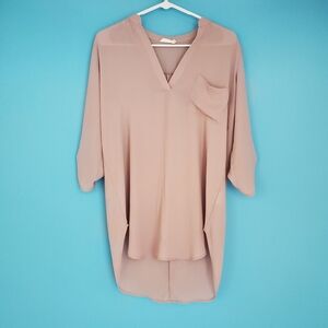 LUSH Blouse Size XS Pale Mauve V-Neck